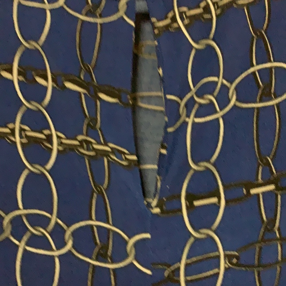 New York & Co blue/black/gray chain pattern top - Picture 2 of 8